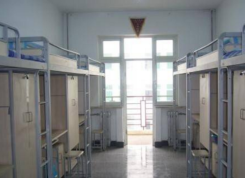 北京協(xié)和醫(yī)學(xué)院宿舍條件怎么樣,幾個人住,有空調(diào)嗎?